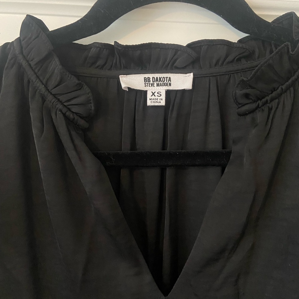 BB Dakota by Steve Madden black ruffle mini dress- XS NWOT - Picture 7 of 9